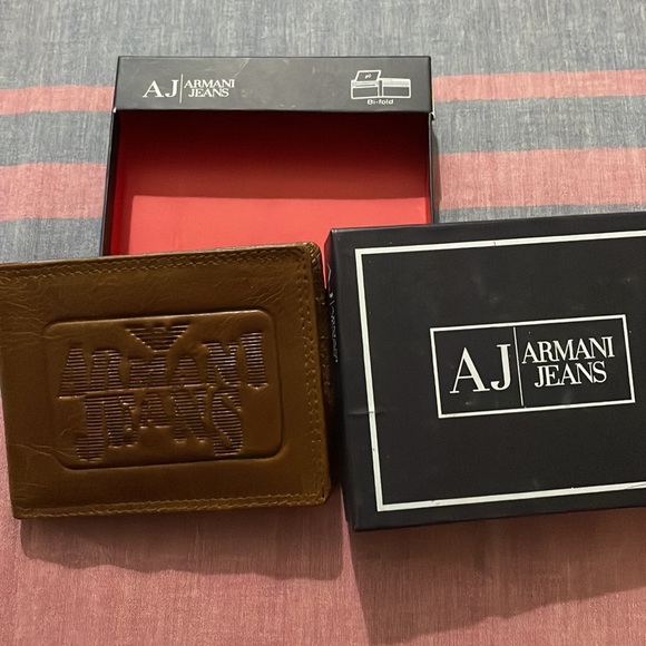 Armani Jeans genuine Men’s wallet, Tan colour. Unused - Picture 3 of 7
